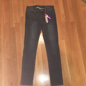 Billabong skinny jeans NWT